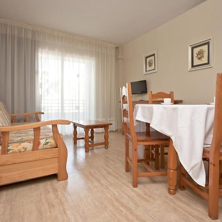 Apartbeach Royal Apartments Salou Bagian luar foto