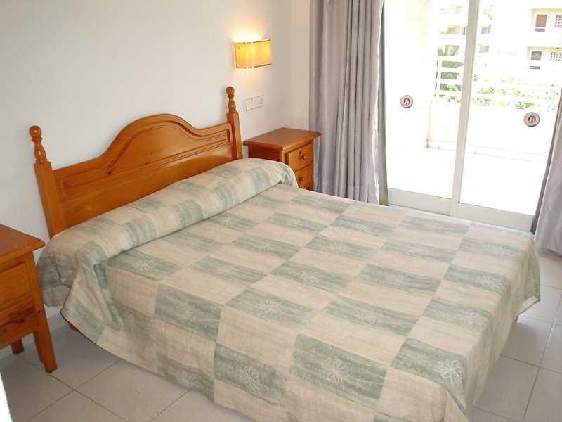 Apartbeach Royal Apartments Salou Bagian luar foto