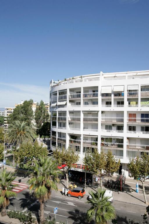 Apartbeach Royal Apartments Salou Bagian luar foto