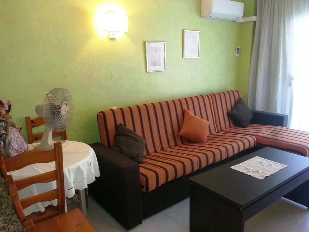 Apartbeach Royal Apartments Salou Bagian luar foto