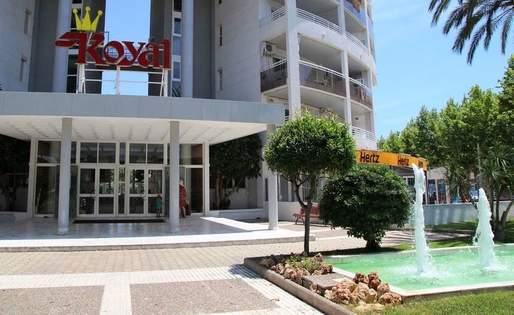 Apartbeach Royal Apartments Salou Bagian luar foto